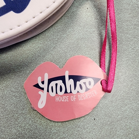 Yoo Hoo House of Disaster Message Bubble Bag, Ding Dong - Picture 4 of 6